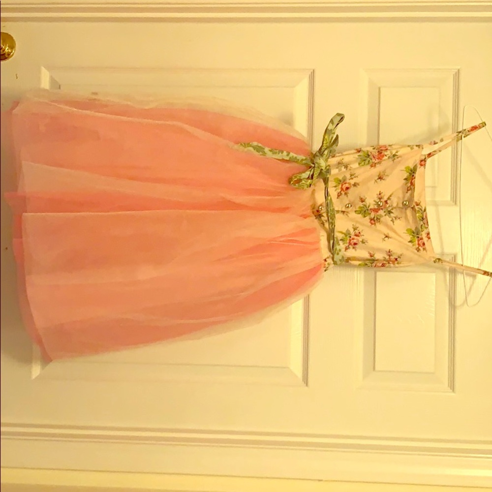 Girls dress